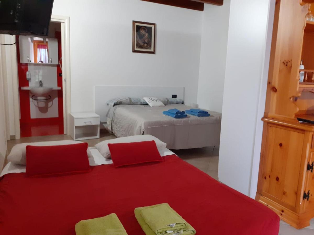 Agriturismo Cascina Lert มาโรเน ภายนอก รูปภาพ
