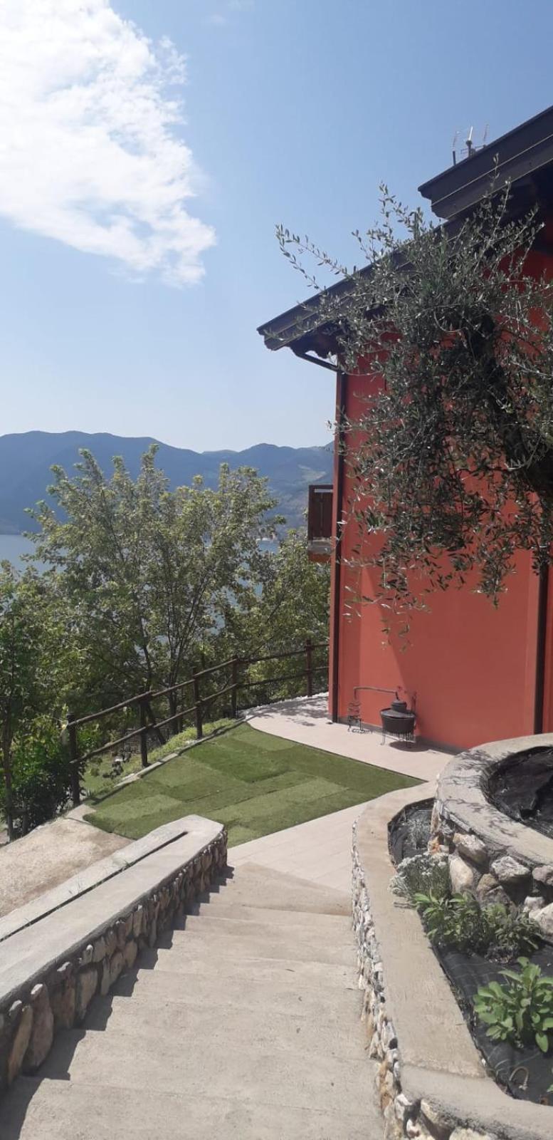 Agriturismo Cascina Lert มาโรเน ภายนอก รูปภาพ