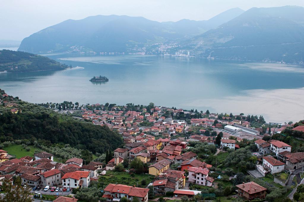 Agriturismo Cascina Lert มาโรเน ภายนอก รูปภาพ