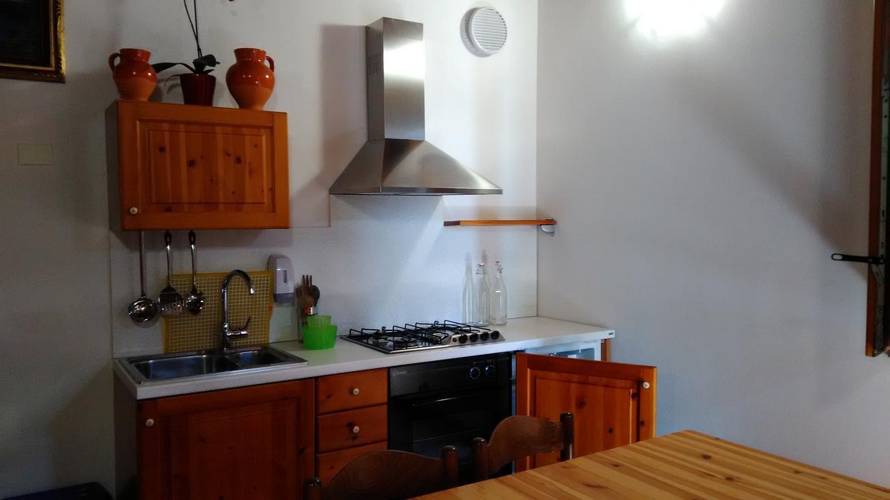 Agriturismo Cascina Lert มาโรเน ภายนอก รูปภาพ