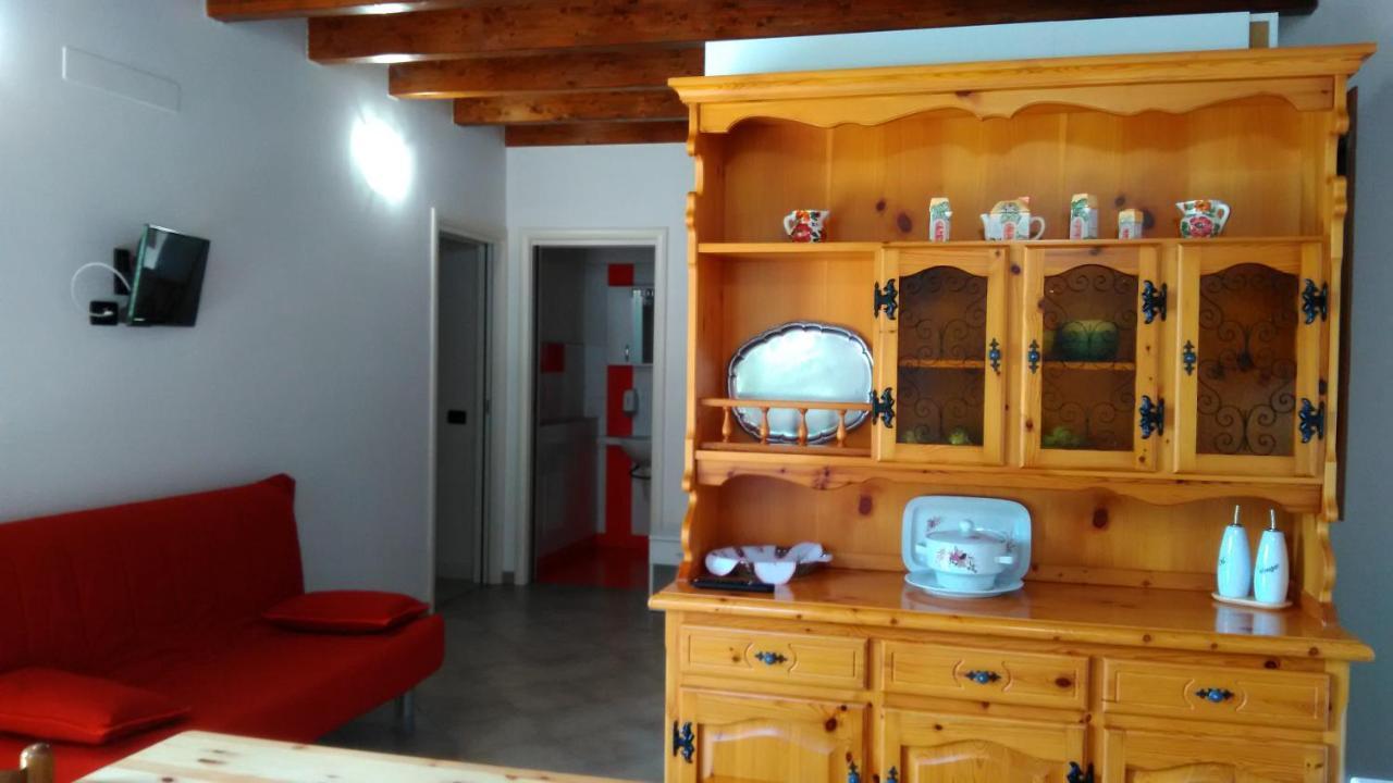 Agriturismo Cascina Lert มาโรเน ภายนอก รูปภาพ