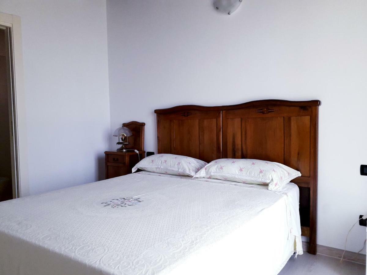 Agriturismo Cascina Lert มาโรเน ภายนอก รูปภาพ